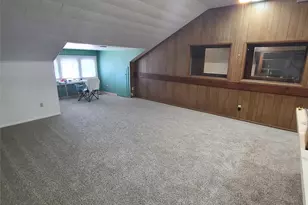 615 E Washington St, Giddings, TX 78942 - Photo 8