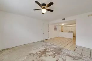 2111 Oak Motte Ln, Austin, TX 78744 - Photo 12
