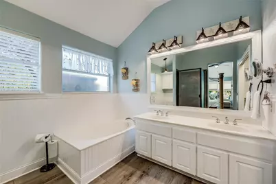 3110 Point Cove, Lago Vista, TX 78645 - Photo 16