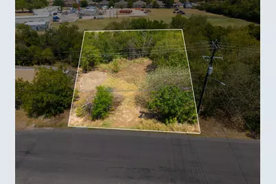 707 E 2nd Street, Georgetown, TX 78626 - Photo 4