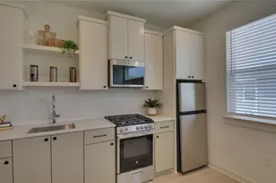 7208 Providence Ave, Austin, TX 78752 - Photo 6