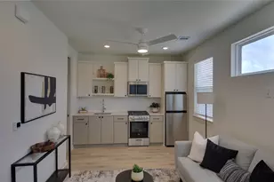 7208 Providence Ave, Austin, TX 78752 - Photo 2