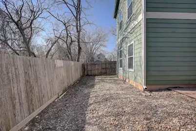 1102 E 3rd Street, Georgetown, TX 78626 - Photo 30