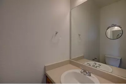 1102 E 3rd Street, Georgetown, TX 78626 - Photo 12