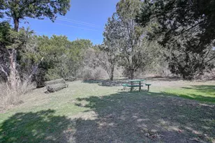 1102 E 3rd St, Georgetown, TX 78626 - Photo 32