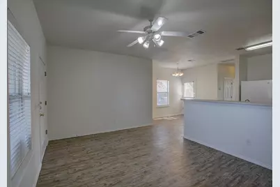 1102 E 3rd Street, Georgetown, TX 78626 - Photo 4