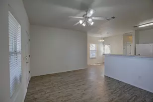 1102 E 3rd St, Georgetown, TX 78626 - Photo 4