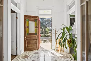 606 W Bell Ave, Rockdale, TX 76567 - Photo 2