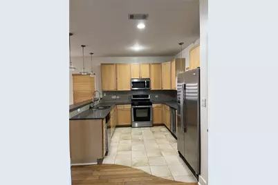 2024 E 2nd Street #B, Austin, TX 78702 - Photo 2