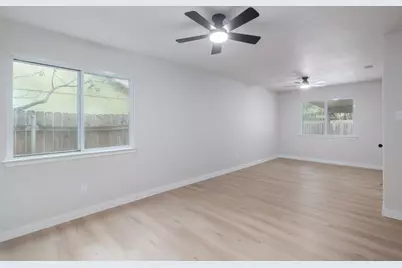 12116 Mosley Lane, Austin, TX 78727 - Photo 20