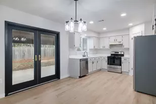 12116 Mosley Ln, Austin, TX 78727 - Photo 8