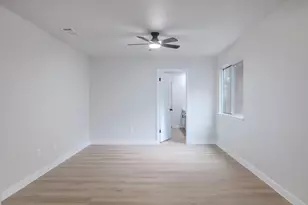 12116 Mosley Ln, Austin, TX 78727 - Photo 14