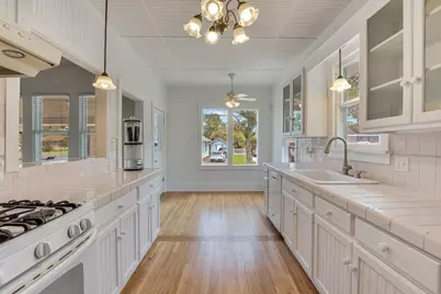 864 N Franklin Street, La Grange, TX 78945 - Photo 8