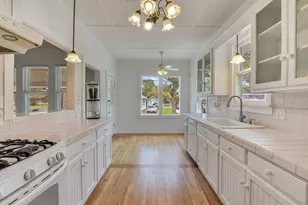 864 N Franklin St, La Grange, TX 78945 - Photo 8