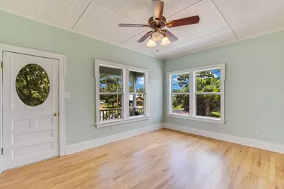 864 N Franklin Street, La Grange, TX 78945 - Photo 16