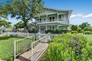 864 N Franklin St, La Grange, TX 78945 - Photo 2