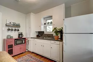 508 Turney St, Smithville, TX 78957 - Photo 6