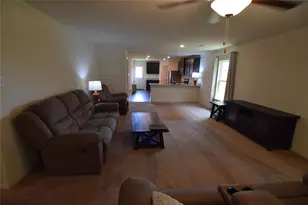 1375 Amy Dr, Kyle, TX 78640 - Photo 4
