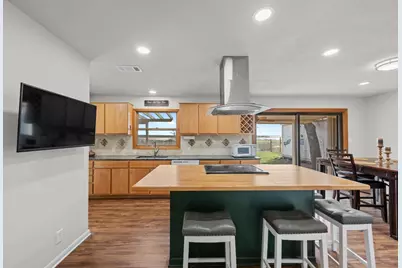 126 Lakeview Drive, Buchanan Dam, TX 78609 - Photo 10