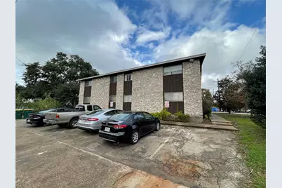 104 E 32nd Street #103, Austin, TX 78705 - Photo 2