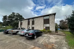104 E 32nd St, Austin, TX 78705 - Photo 2