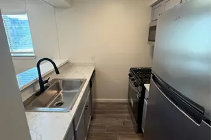 104 E 32nd St, Austin, TX 78705 - Photo 8