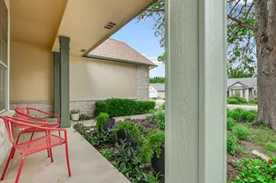 116 Running Water St, Georgetown, TX 78633 - Photo 4