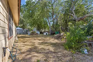 3007 E 4th St, Austin, TX 78702 - Photo 12