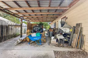 3007 E 4th St, Austin, TX 78702 - Photo 34