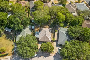 3007 E 4th St, Austin, TX 78702 - Photo 8
