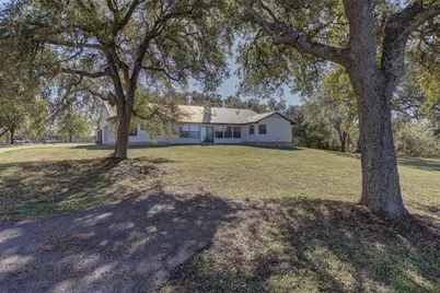 604 Oakwood Drive, Buda, TX 78610 - Photo 28