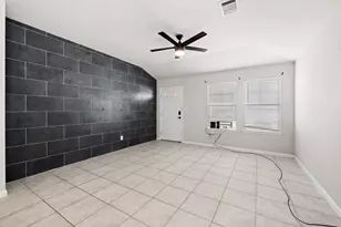 202 Low Bramble Dr, Hutto, TX 78634 - Photo 6