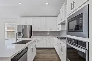 105 Lemuel Crawford Trl, Bastrop, TX 78602 - Photo 2