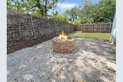 4419 Quicksilver Boulevard, Austin, TX 78744 - Photo 24
