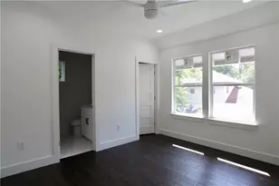 705 Harris Ave, Austin, TX 78705 - Photo 10