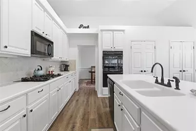 5701 Trelawney Lane, Austin, TX 78739 - Photo 10