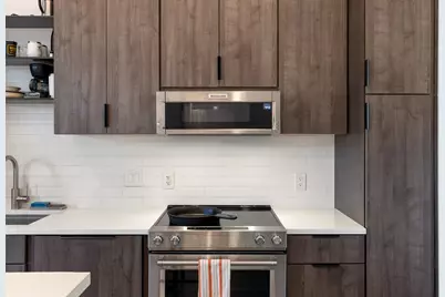 2124 E 6th Street #212, Austin, TX 78702 - Photo 6