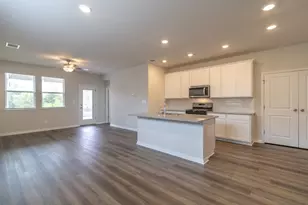544 View Dr, Georgetown, TX 78628 - Photo 4