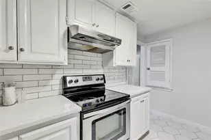 2529 Rio Grande St, Austin, TX 78705 - Photo 4