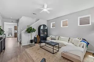 162 Friendship Oak Dr, San Marcos, TX 78666 - Photo 2