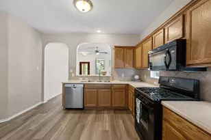 2113 Campfield Pkwy, Austin, TX 78745 - Photo 10