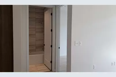 1501 E 4th Street #304, Austin, TX 78702 - Photo 18