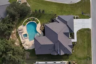 100 Sunny Bell Ct, Georgetown, TX 78628 - Photo 2