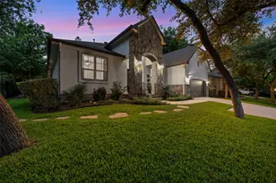 215 Lake Como Dr, Lakeway, TX 78734 - Photo 2
