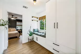 9205 Rowlands Sayle Rd, Austin, TX 78744 - Photo 14