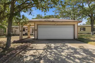 125 Live Oak Dr, Cedar Creek, TX 78612 - Photo 2
