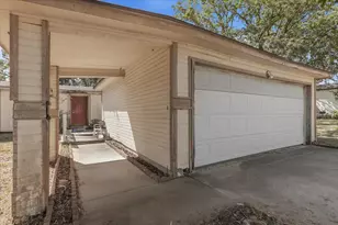 125 Live Oak Dr, Cedar Creek, TX 78612 - Photo 4