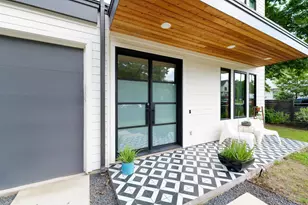 2201 E 16th St, Austin, TX 78702 - Photo 2
