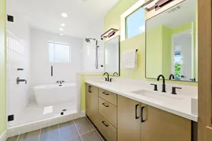 2201 E 16th St, Austin, TX 78702 - Photo 18