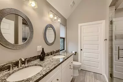 904 E 2nd Street #B, Austin, TX 78702 - Photo 22